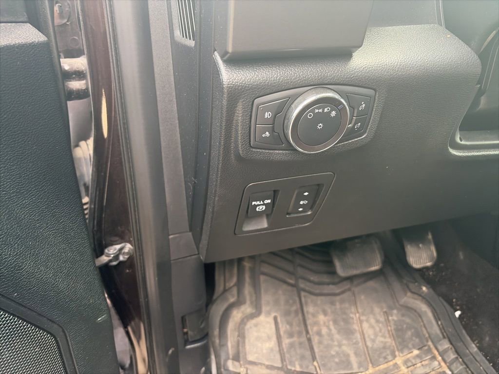 Used 2019 Ford F150 XLT w/ Equipment Group 302A Luxury AWD/4WD image 16