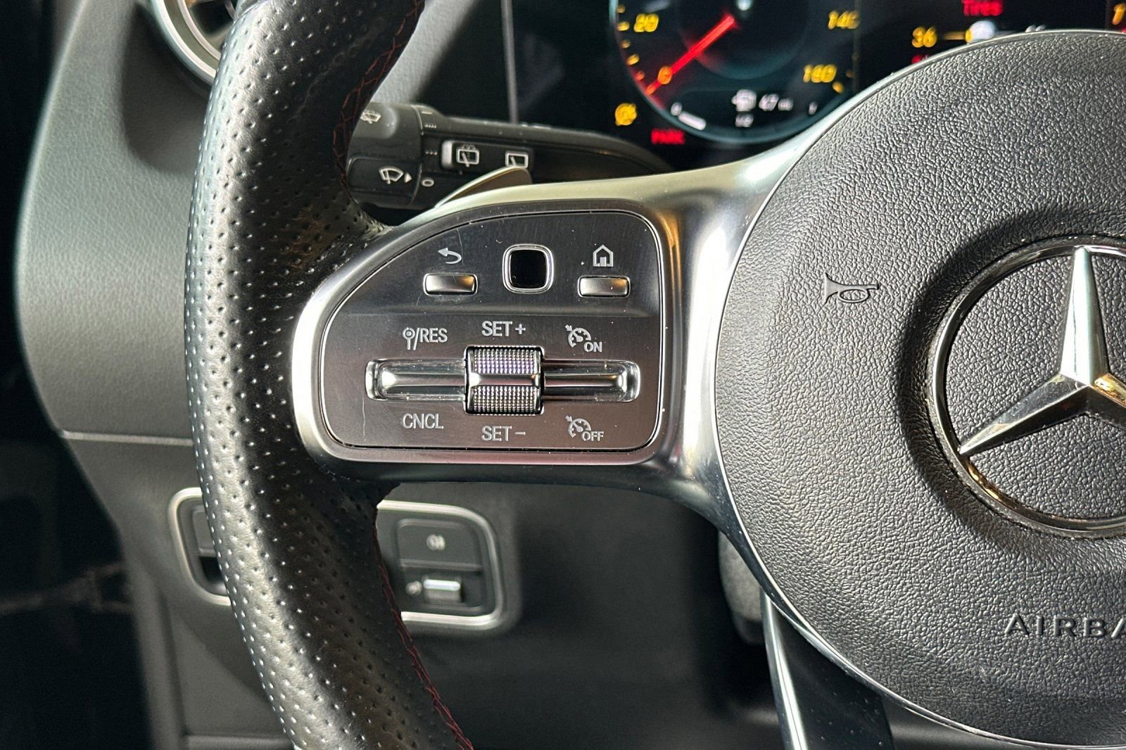 Certified 2022 Mercedes-Benz GLA 250 4MATIC image 33