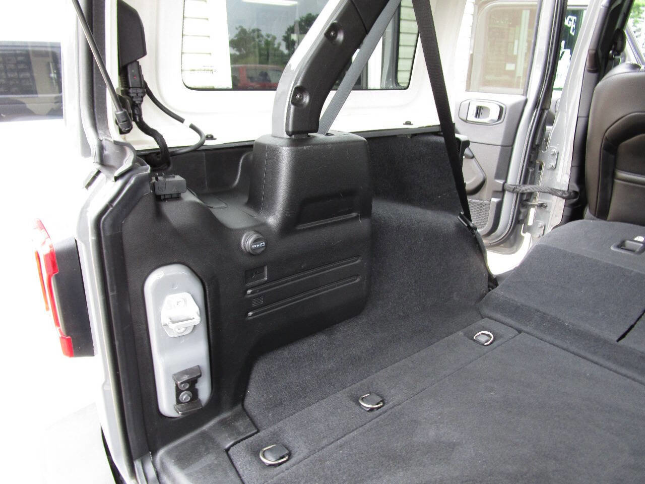 Used 2021 Jeep Wrangler Unlimited Sahara w/ Uconnect 4C Nav & Sound Group image 24