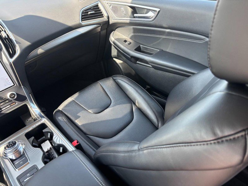 Used 2022 Ford Edge Titanium AWD/4WD image 16