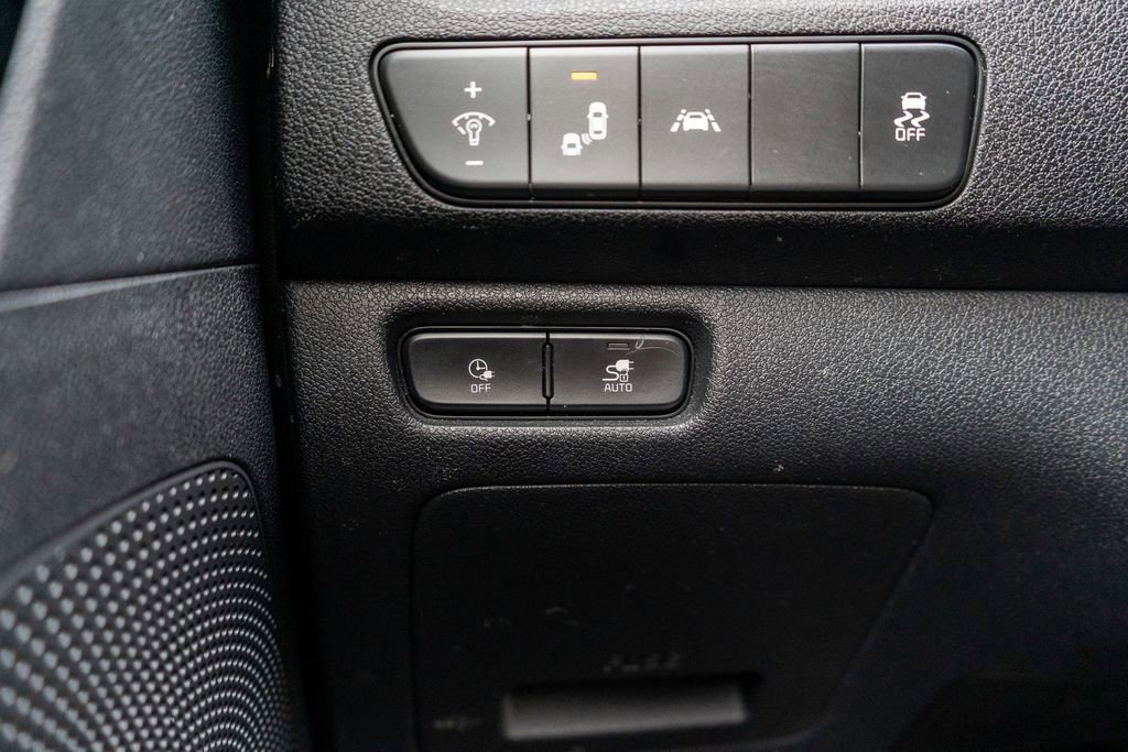 Used 2021 Kia Niro EX w/ Cold Weather Package image 21