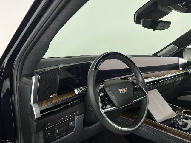Certified 2025 Cadillac Escalade Sport Platinum AWD/4WD image 10