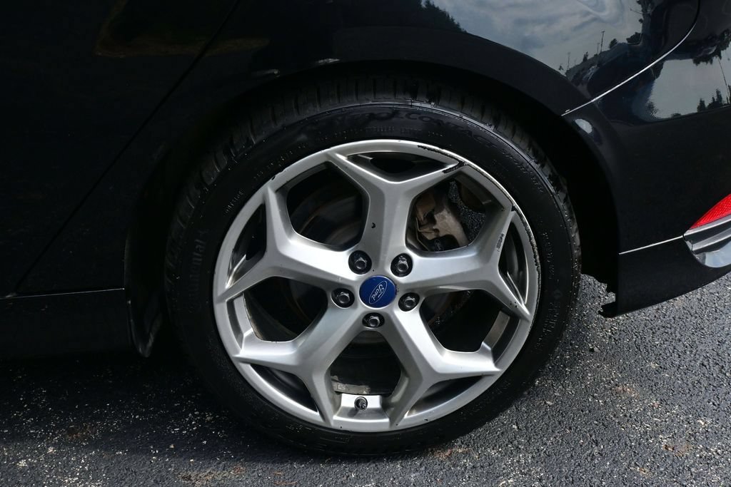 Used 2015 Ford Focus ST FWD image 19