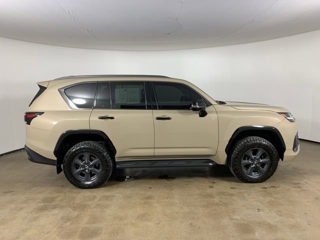 Used 2025 Lexus LX 700h Overtrail image 7