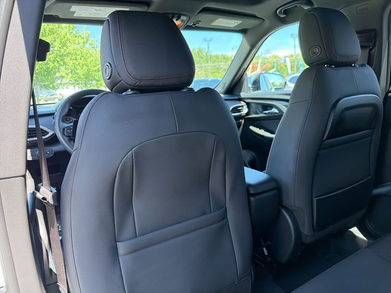 Used 2023 Chevrolet TrailBlazer RS w/ Sun and Liftgate Package AWD/4WD image 19