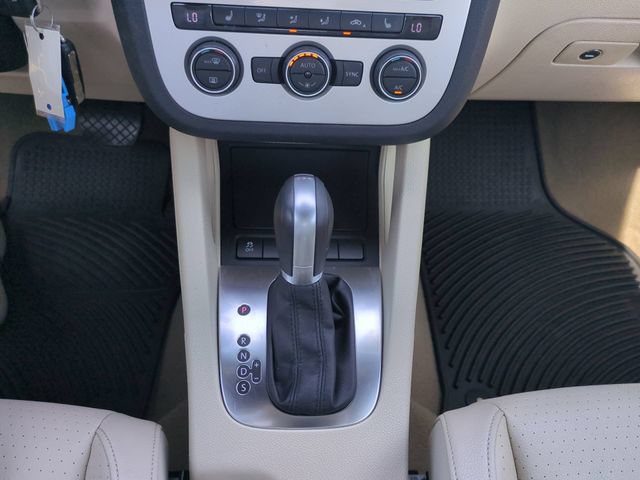 Used 2015 Volkswagen Eos Komfort FWD image 21