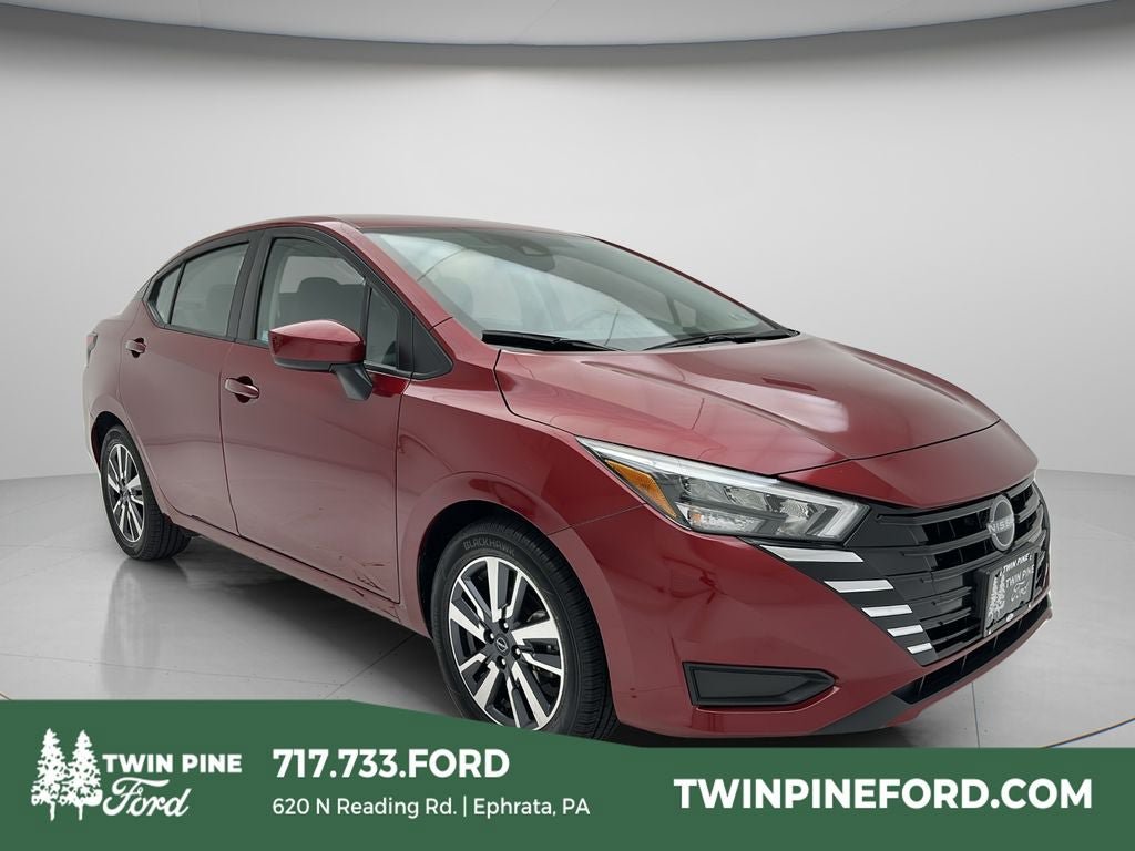 Used 2025 Nissan Versa SV FWD image 1