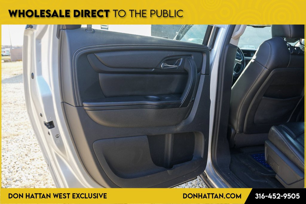 Used 2015 Chevrolet Traverse LT image 19