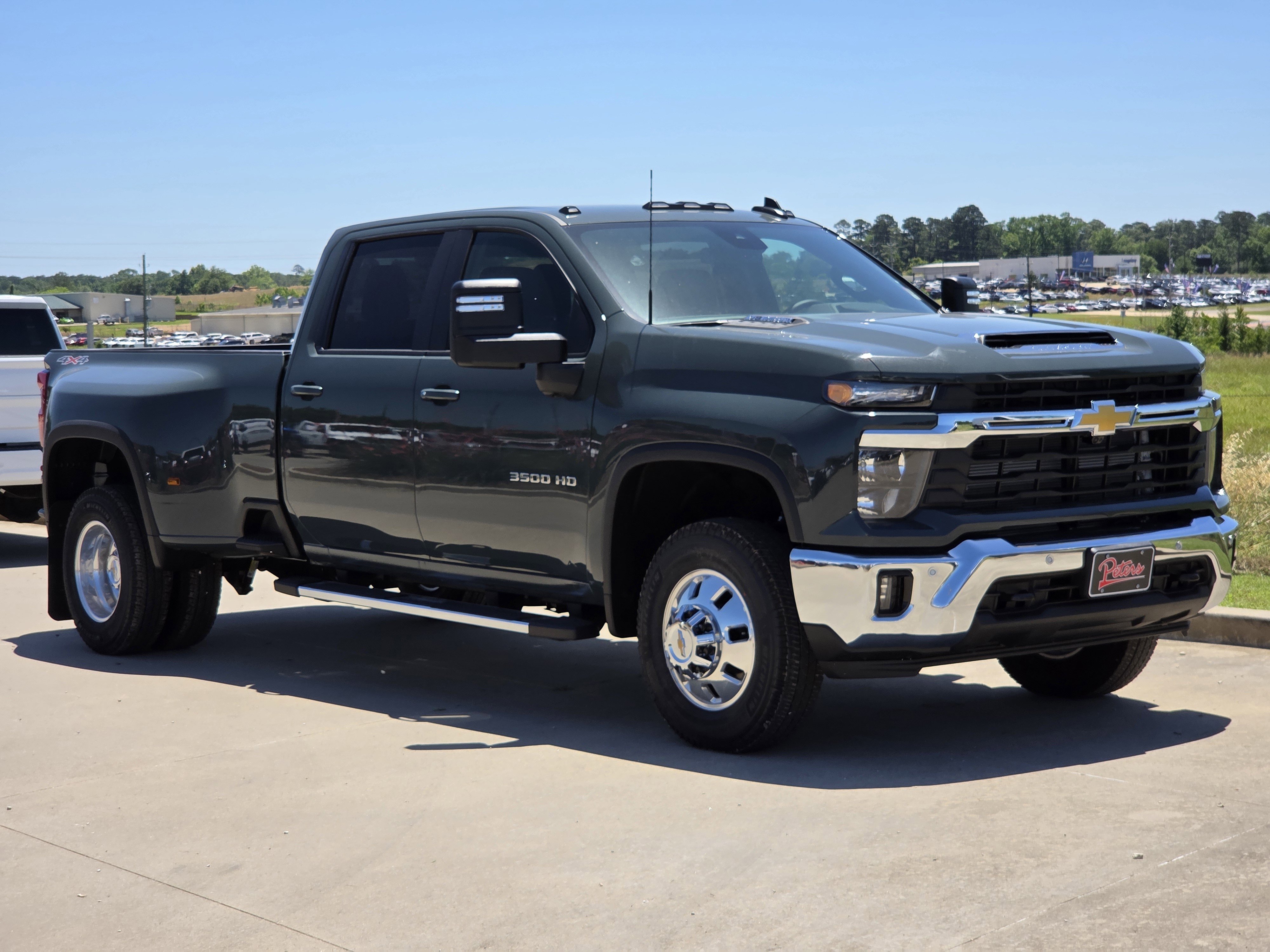 New 2026 Chevrolet Silverado 3500 LT w/ Safety Package AWD/4WD image 1