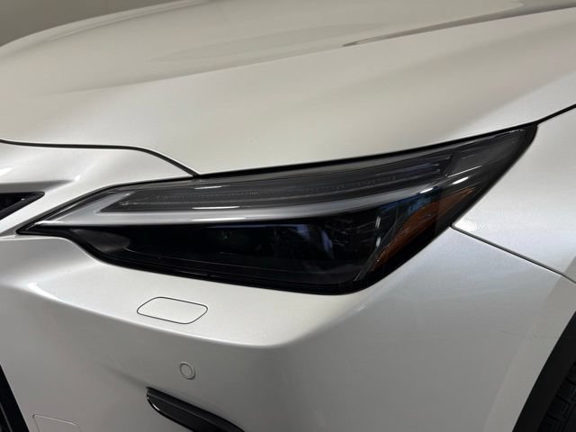Used 2025 Lexus NX 350h AWD w/ Accessory Package (2T) image 13