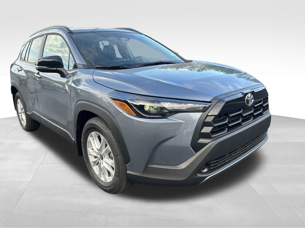New 2026 Toyota Corolla Cross LE w/ Moonroof Package AWD/4WD image 7