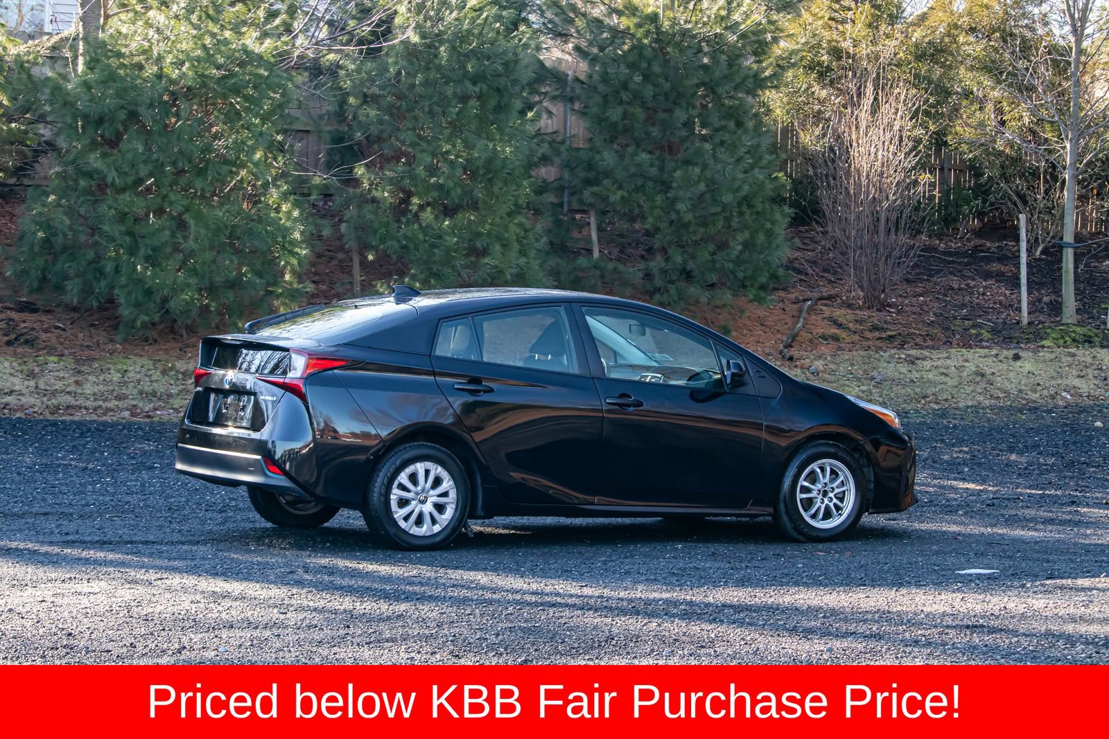 Used 2022 Toyota Prius LE image 9
