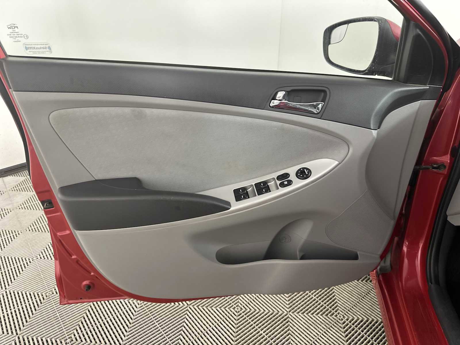 Used 2014 Hyundai Accent SE FWD image 20