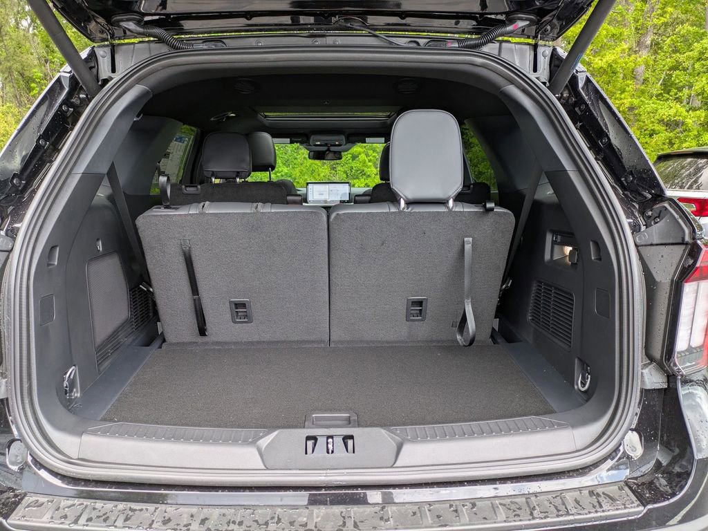 New 2026 Ford Explorer ST-Line image 13