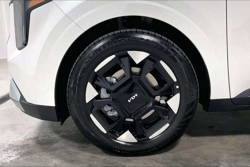 New 2026 Kia Carnival EX FWD image 30