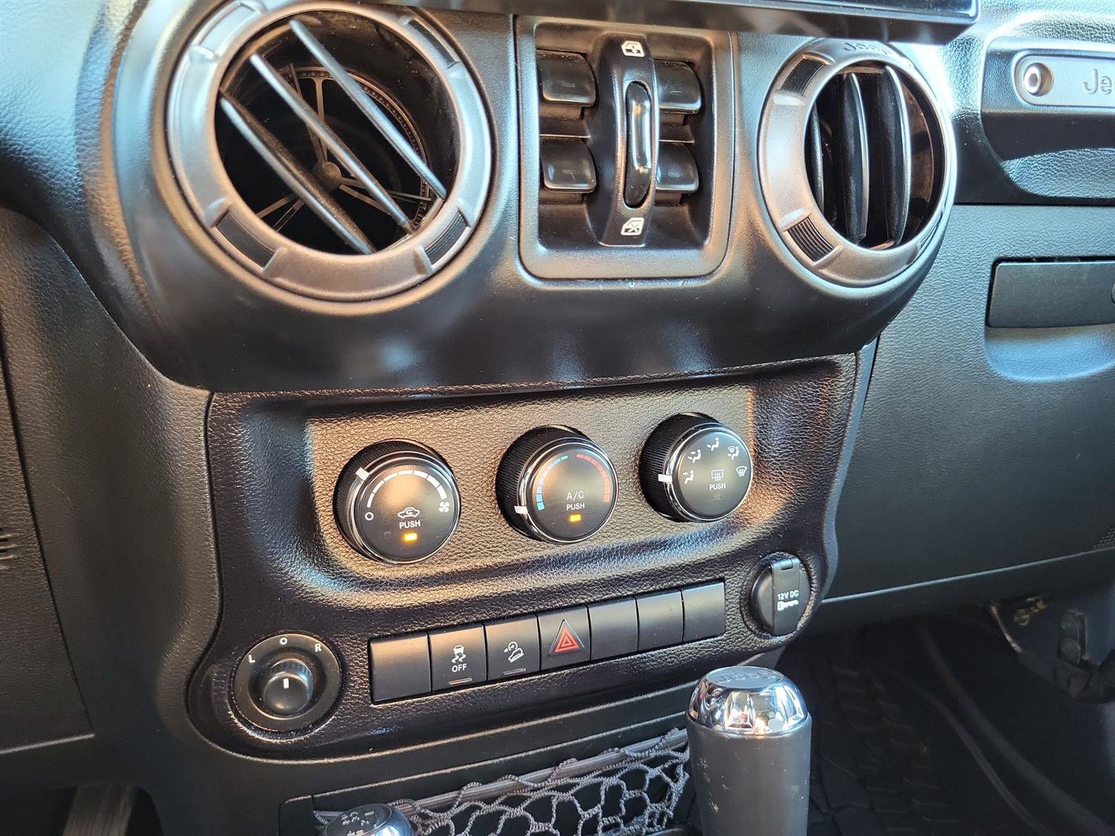 Used 2017 Jeep Wrangler Unlimited Sport image 15