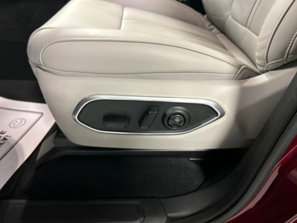 New 2026 Jeep Grand Wagoneer 4WD image 11