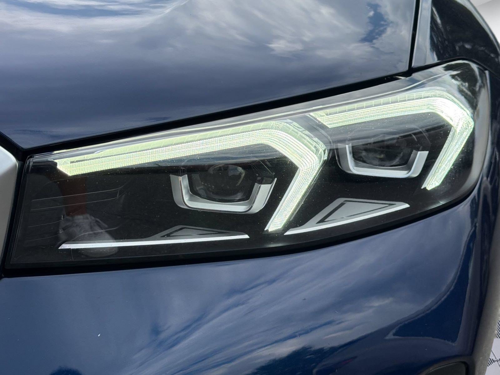 Used 2023 BMW M340i RWD image 12