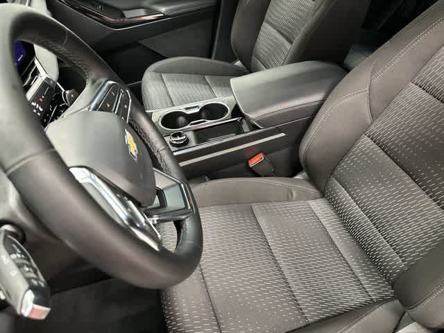 Used 2026 Chevrolet Equinox LT FWD image 10