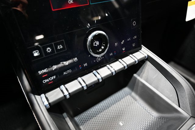 New 2026 GMC Terrain Denali w/ LPO, Black Badging Package image 17