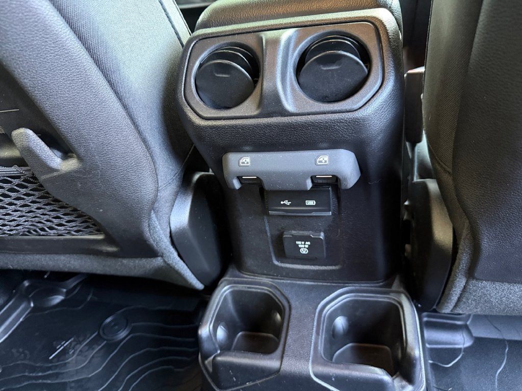 Used 2019 Jeep Wrangler Unlimited Rubicon w/ Cold Weather Group AWD/4WD image 28