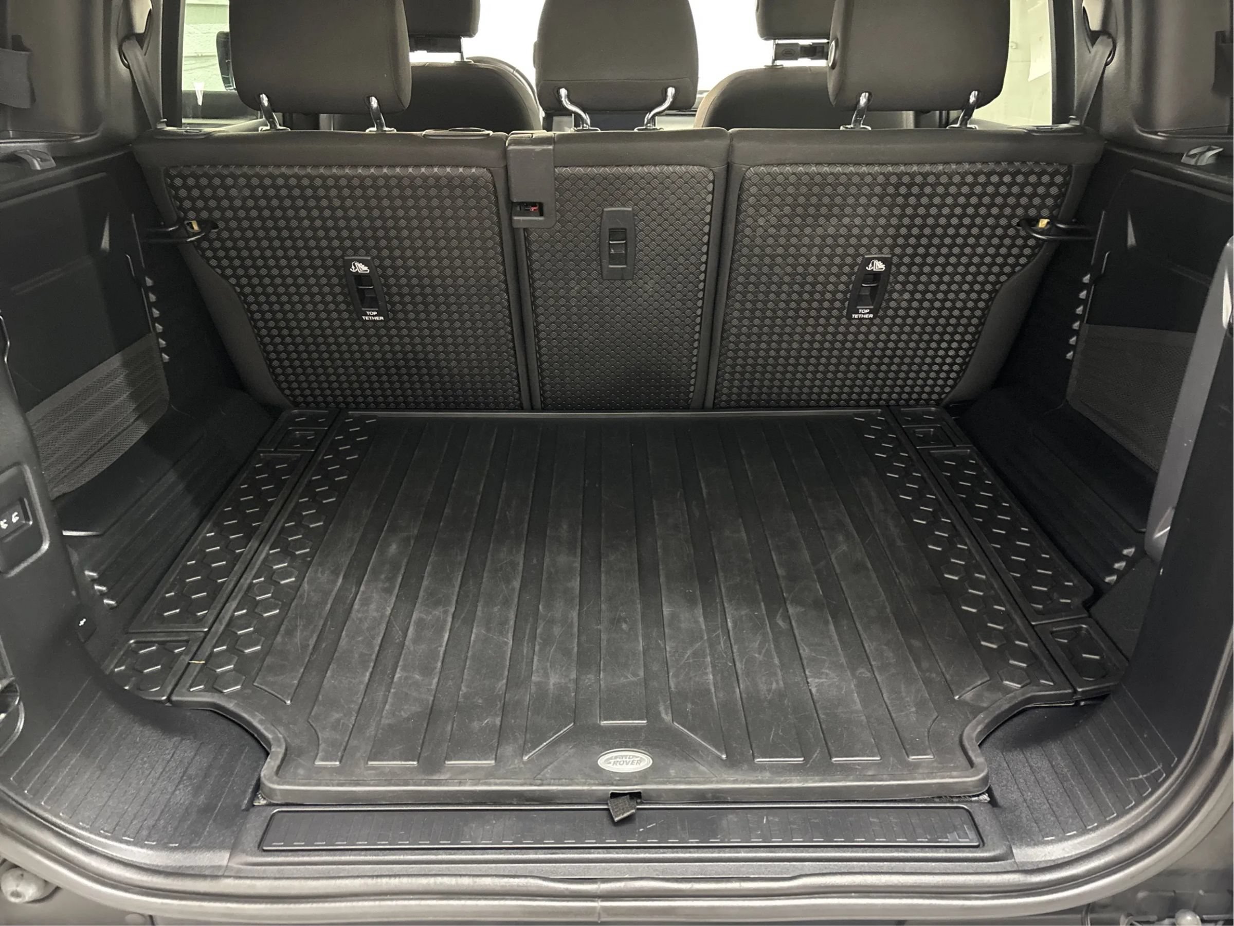 Used 2020 Land Rover Defender 110 AWD/4WD image 16