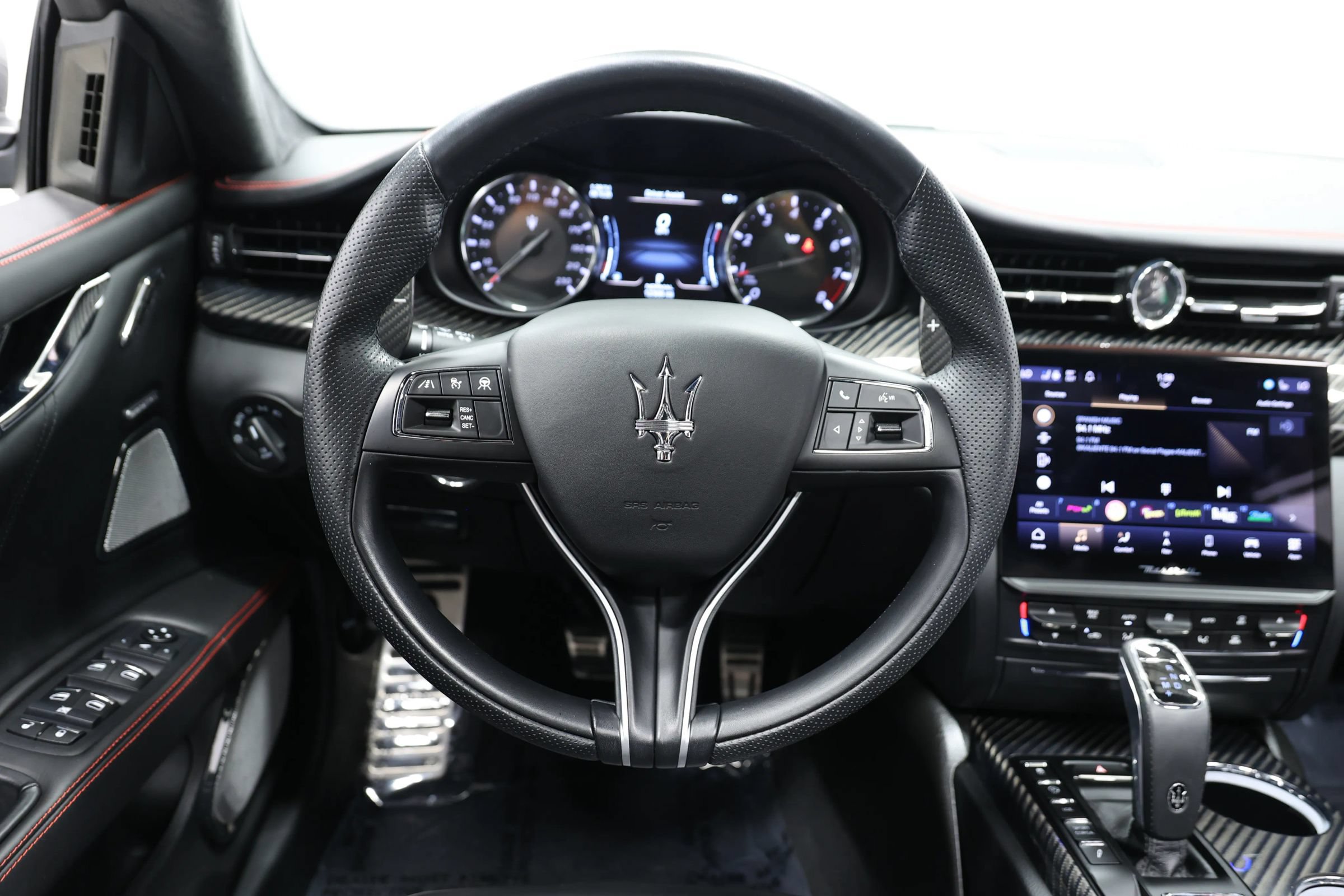 Used 2022 Maserati Quattroporte Trofeo RWD image 24