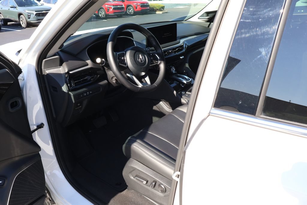 Used 2025 Acura MDX FWD w/ Technology Package image 8