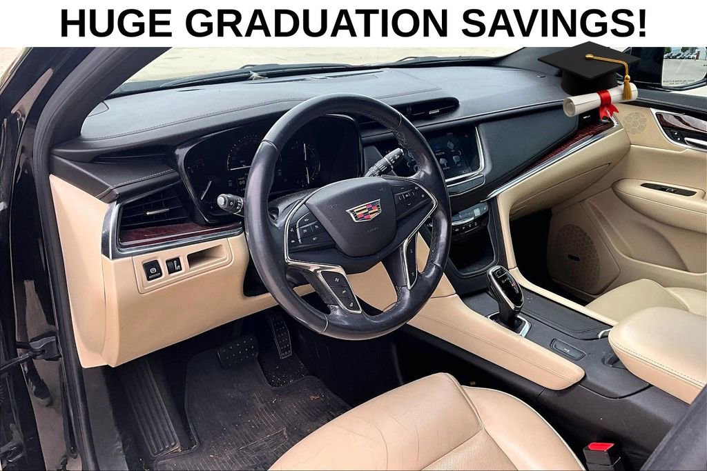 Used 2018 Cadillac XT5 Luxury w/ Driver Awareness Package FWD image 15