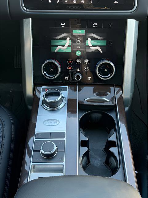 Used 2020 Land Rover Range Rover HSE image 8