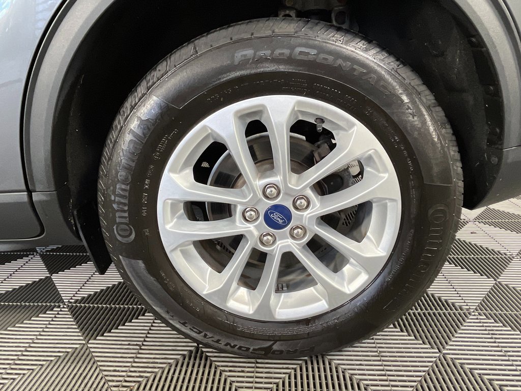 Used 2021 Ford Escape SE image 16