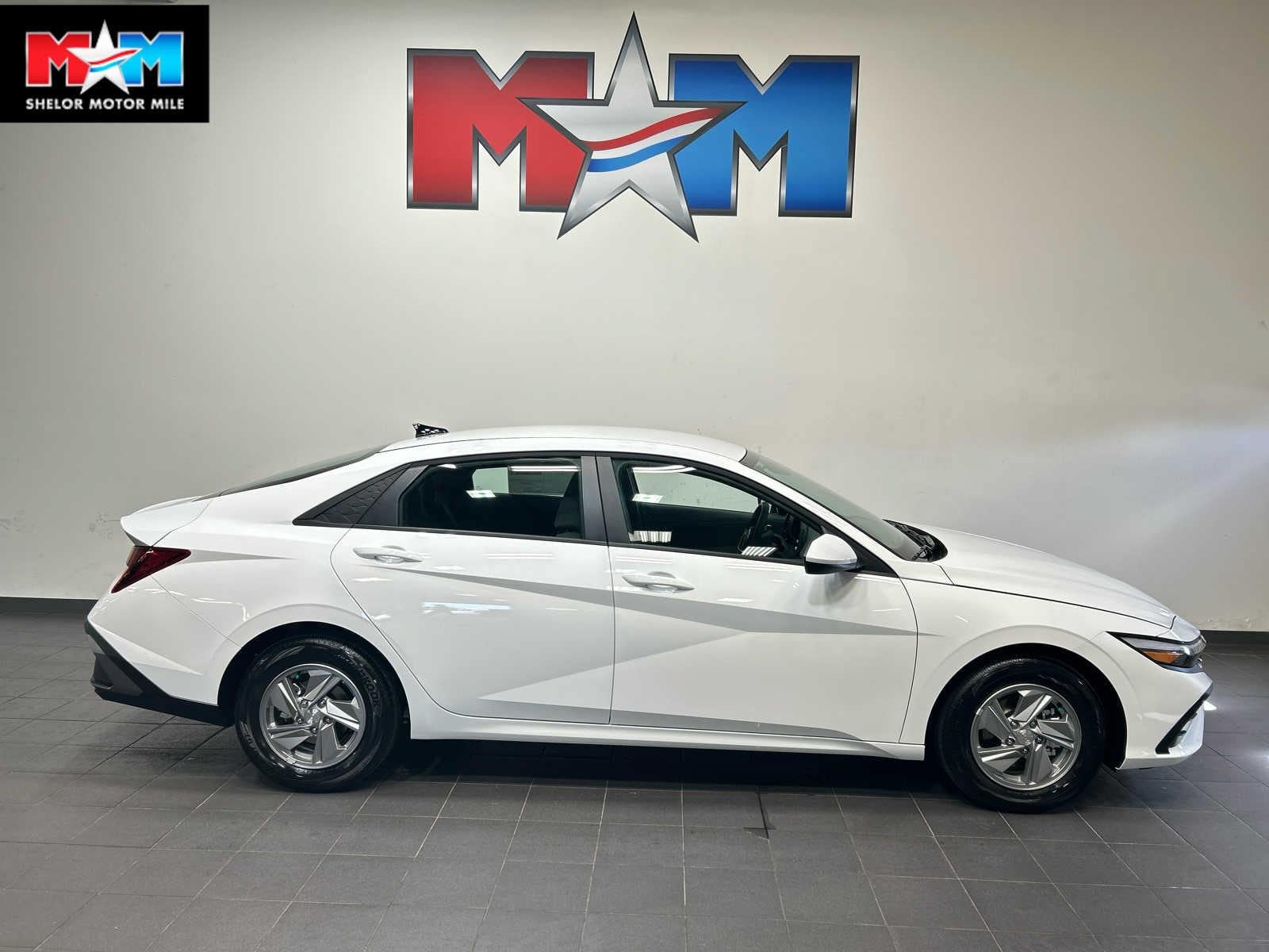 New 2026 Hyundai Elantra SE