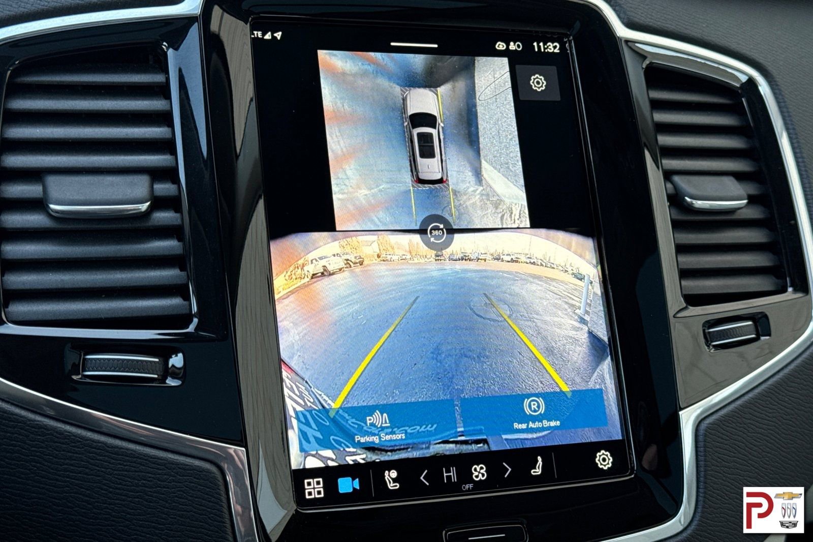 Used 2025 Volvo XC90 B6 Plus w/ Protection Package Premier image 25