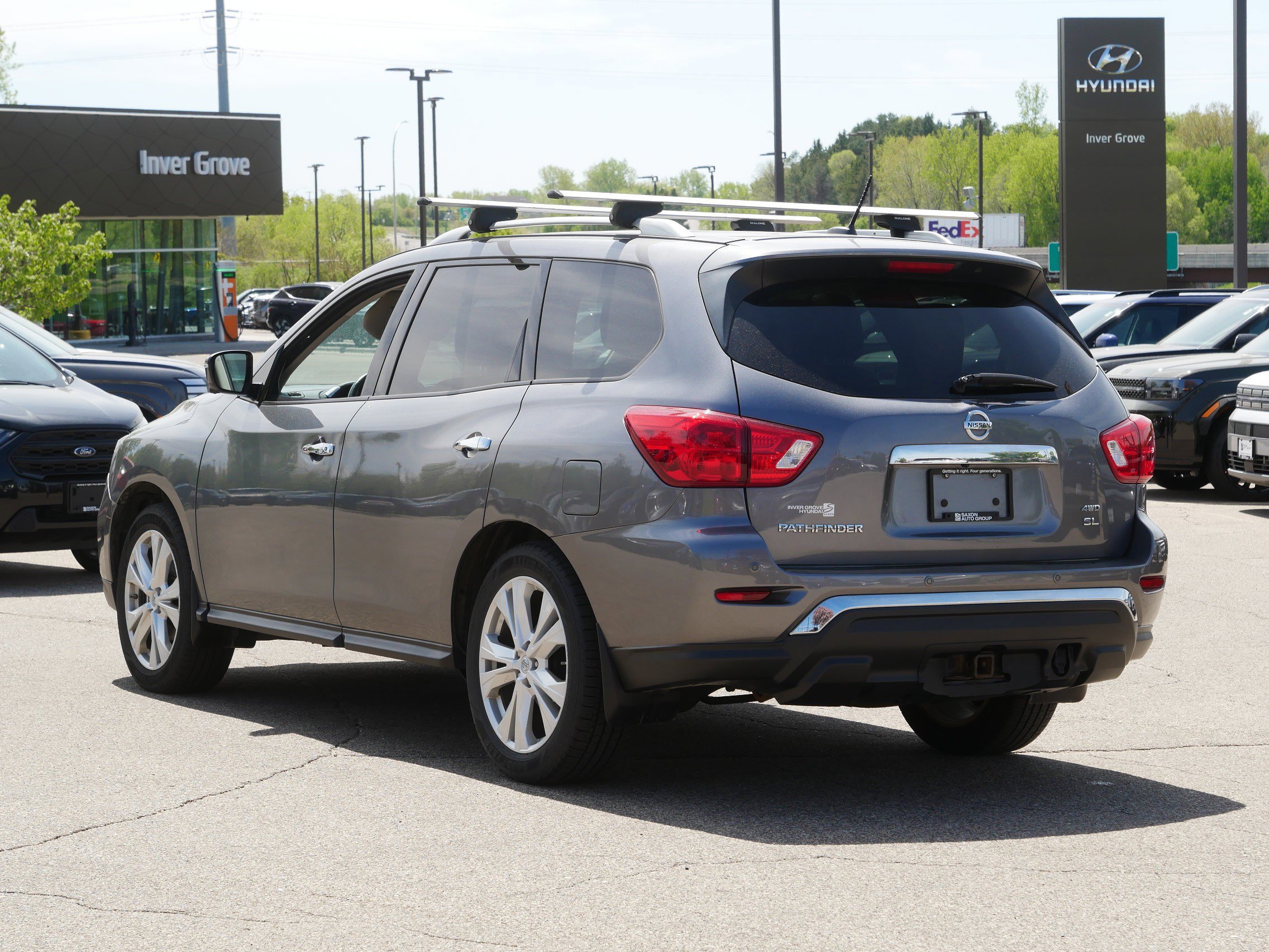Used 2018 Nissan Pathfinder SL w/ SL Premium Package AWD/4WD image 8