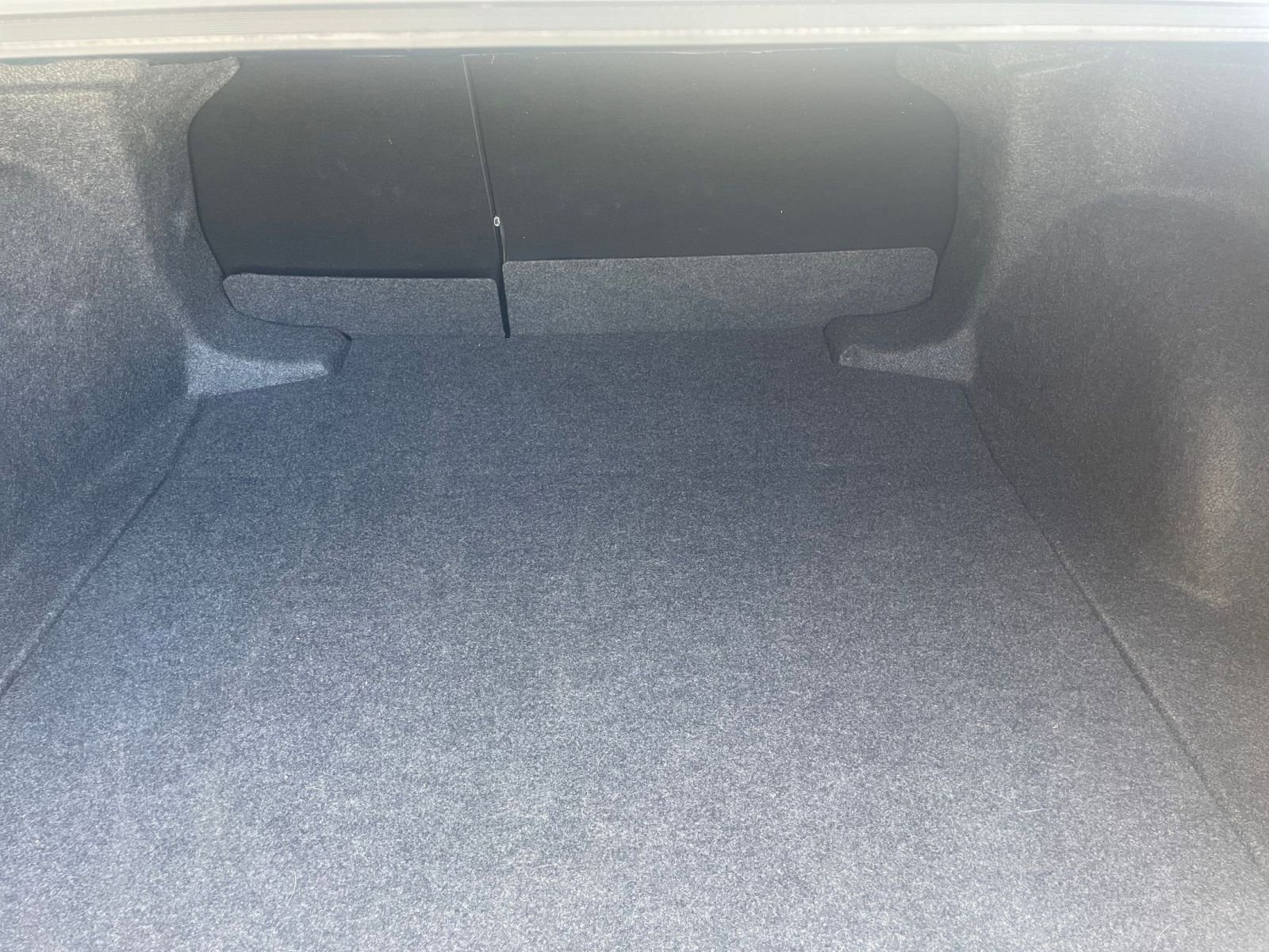 Used 2025 Toyota Corolla LE FWD image 29