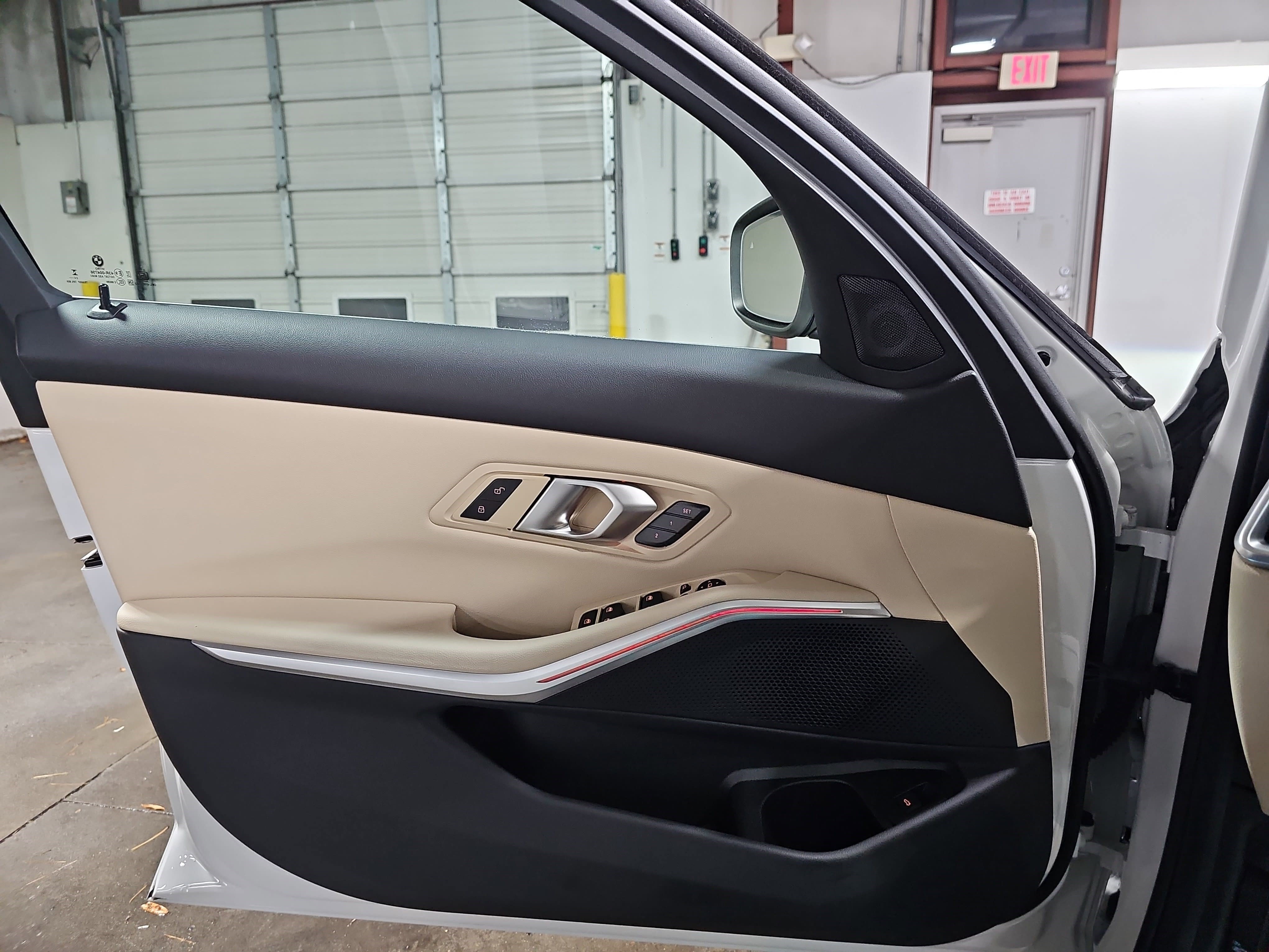 Certified 2025 BMW 330i Sedan w/ Premium Package image 28