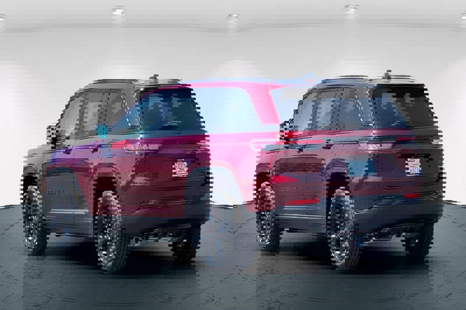 New 2025 Jeep Grand Cherokee Limited w/ Black Appearance Package image 8