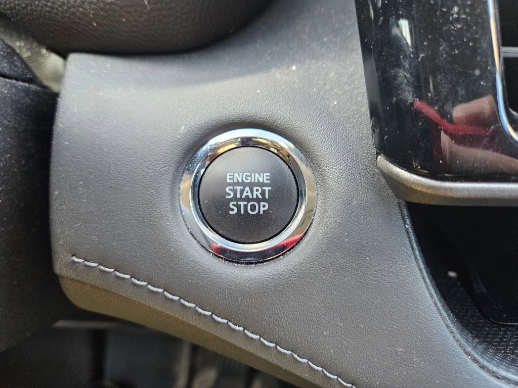 Used 2023 Toyota Highlander XLE image 29