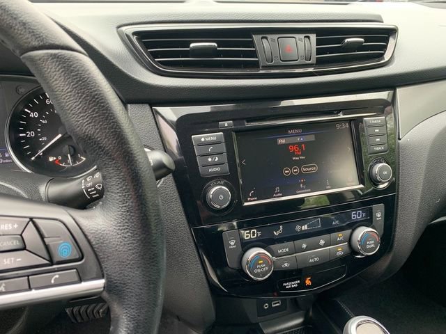 Used 2020 Nissan Rogue Sport SV w/ Technology Package AWD/4WD image 26