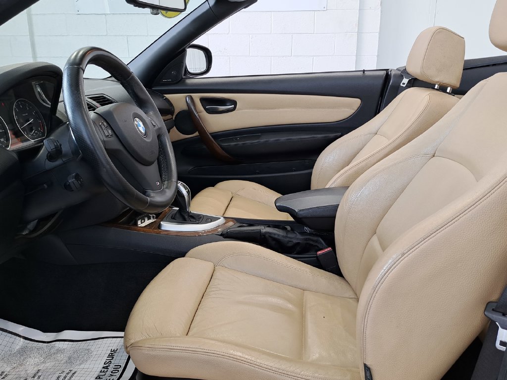 Used 2012 BMW 135i Convertible RWD image 21
