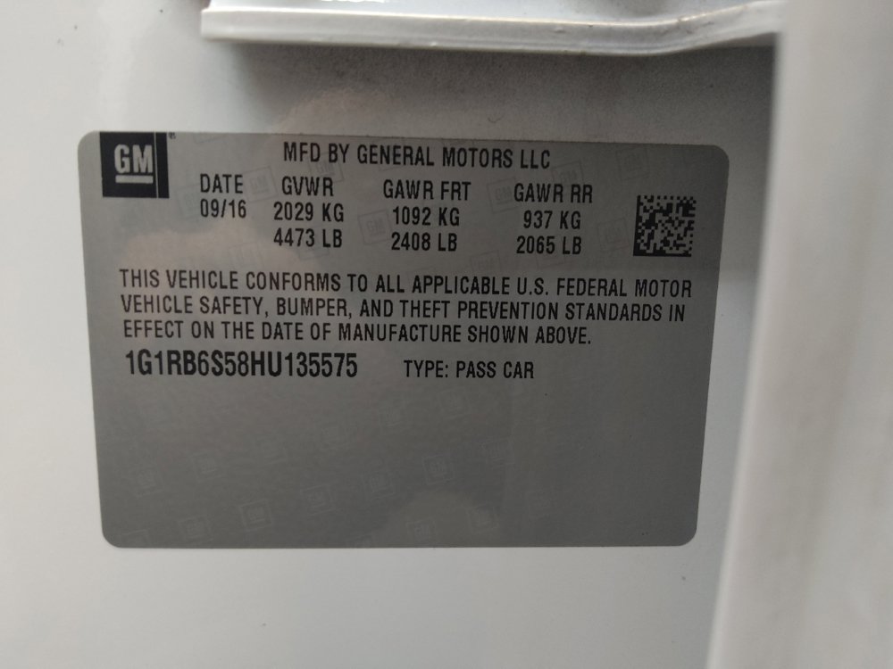 Used 2017 Chevrolet Volt Premier w/ Driver Confidence II Package FWD image 33