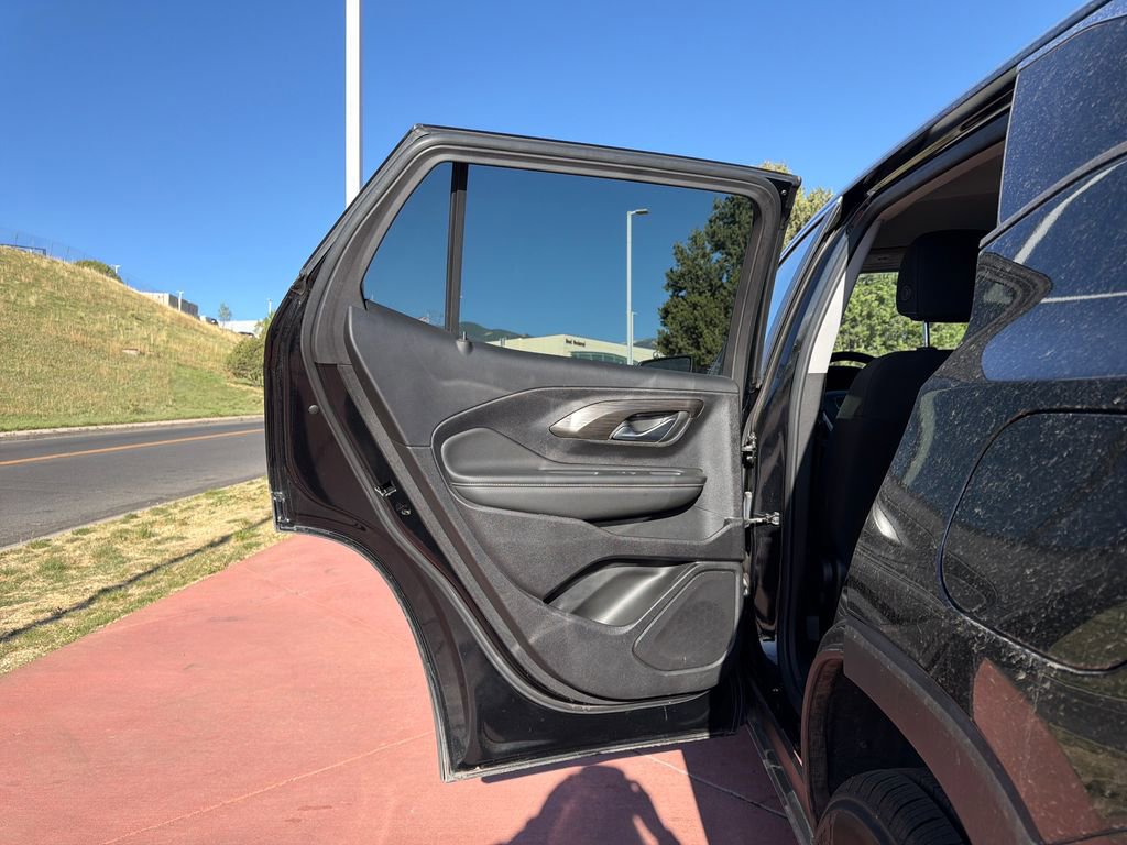 Used 2024 GMC Terrain SLE AWD/4WD image 19