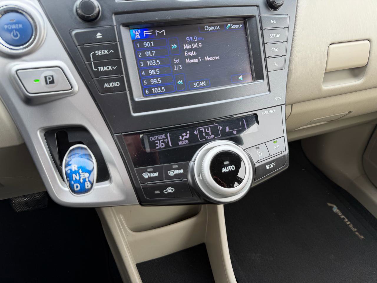 Used 2013 Toyota Prius V Two image 10