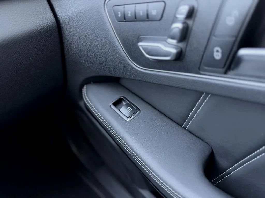 Used 2014 Mercedes-Benz E 63 AMG S-Model image 13