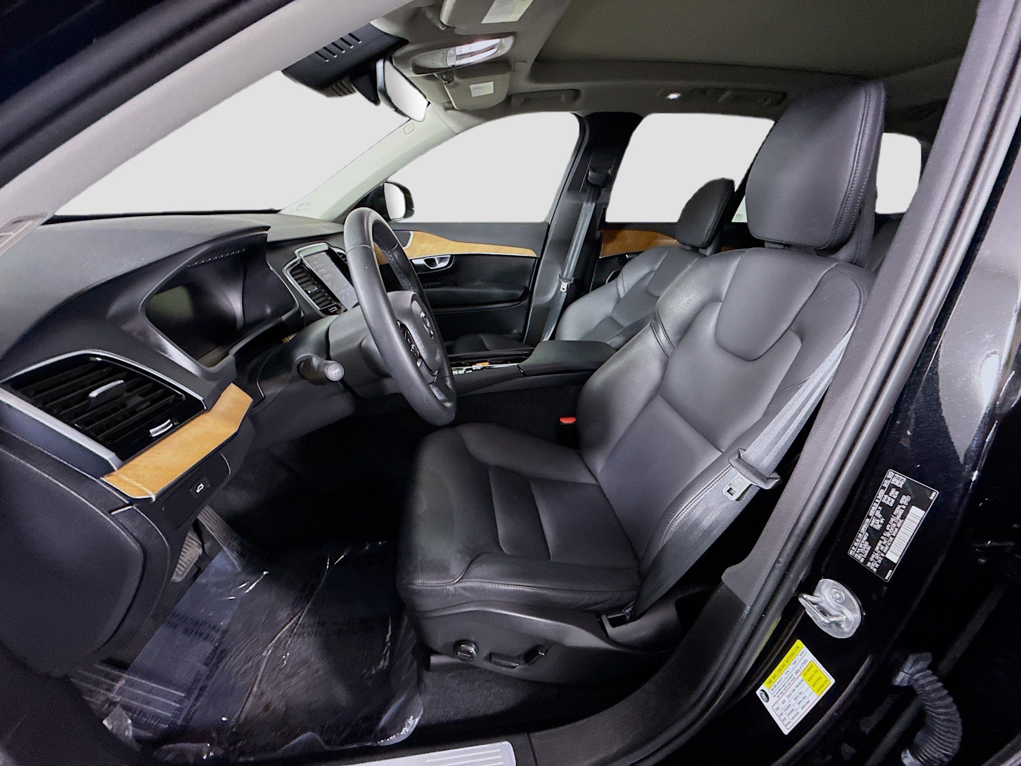 Used 2024 Volvo XC90 B5 Plus image 22