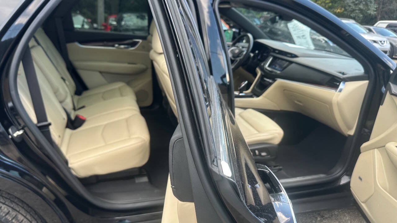 Used 2017 Cadillac XT5 Premium Luxury AWD/4WD image 7