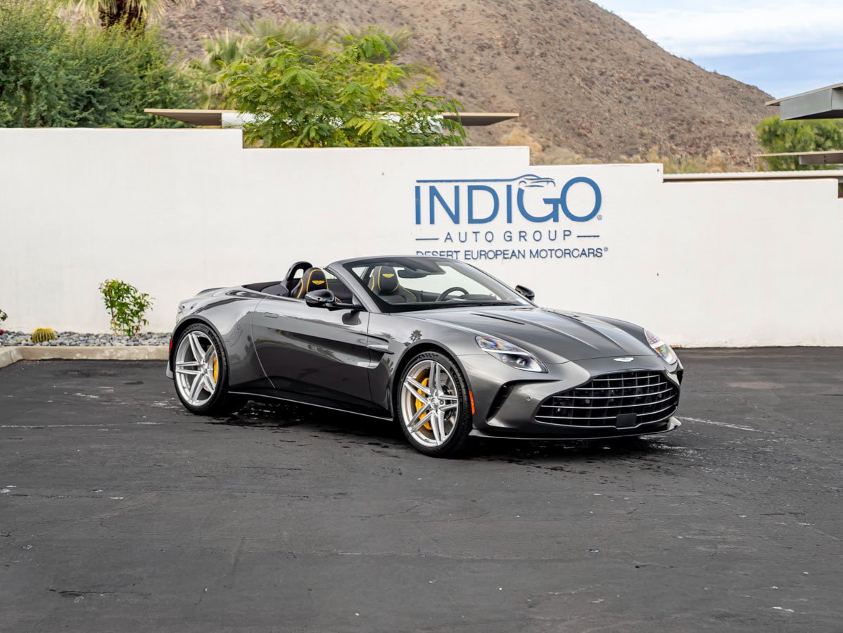 Used 2026 Aston Martin V8 Vantage Convertible RWD image 5