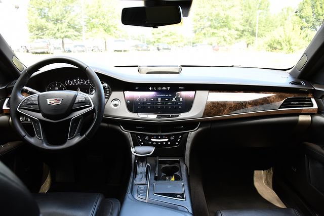 Used 2017 Cadillac CT6 Luxury AWD/4WD image 18