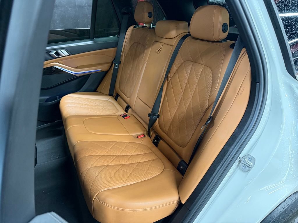 Used 2023 BMW X5 xDrive40i AWD/4WD image 32