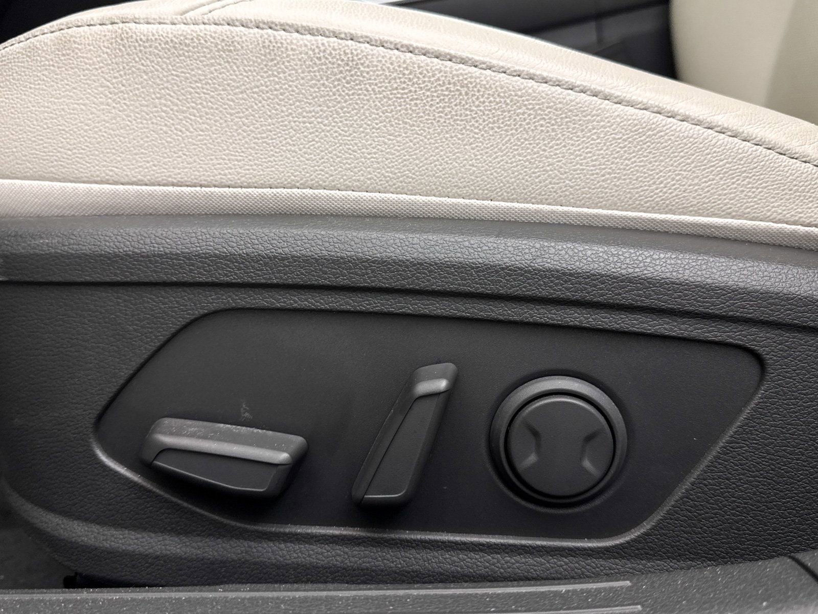 Used 2023 Hyundai Sonata Limited image 28